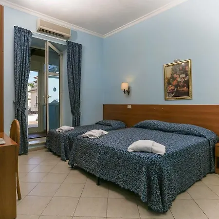 Aparthotel Lodi 3*