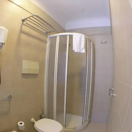 Lodi Aparthotel 3*