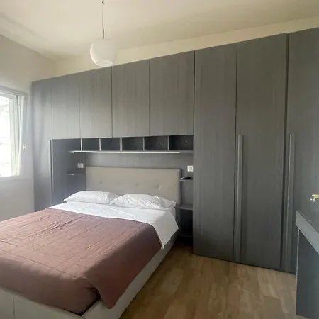 Aparthotel Lodi 3*