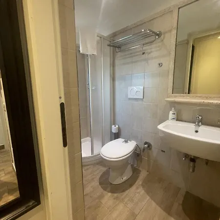 Lodi Aparthotel Rome
